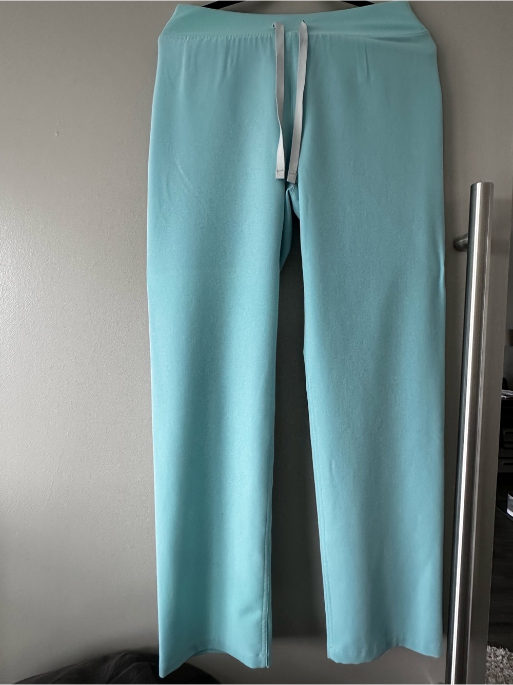 FIGS LIVINGSTON women’s scrub pants in sea glass